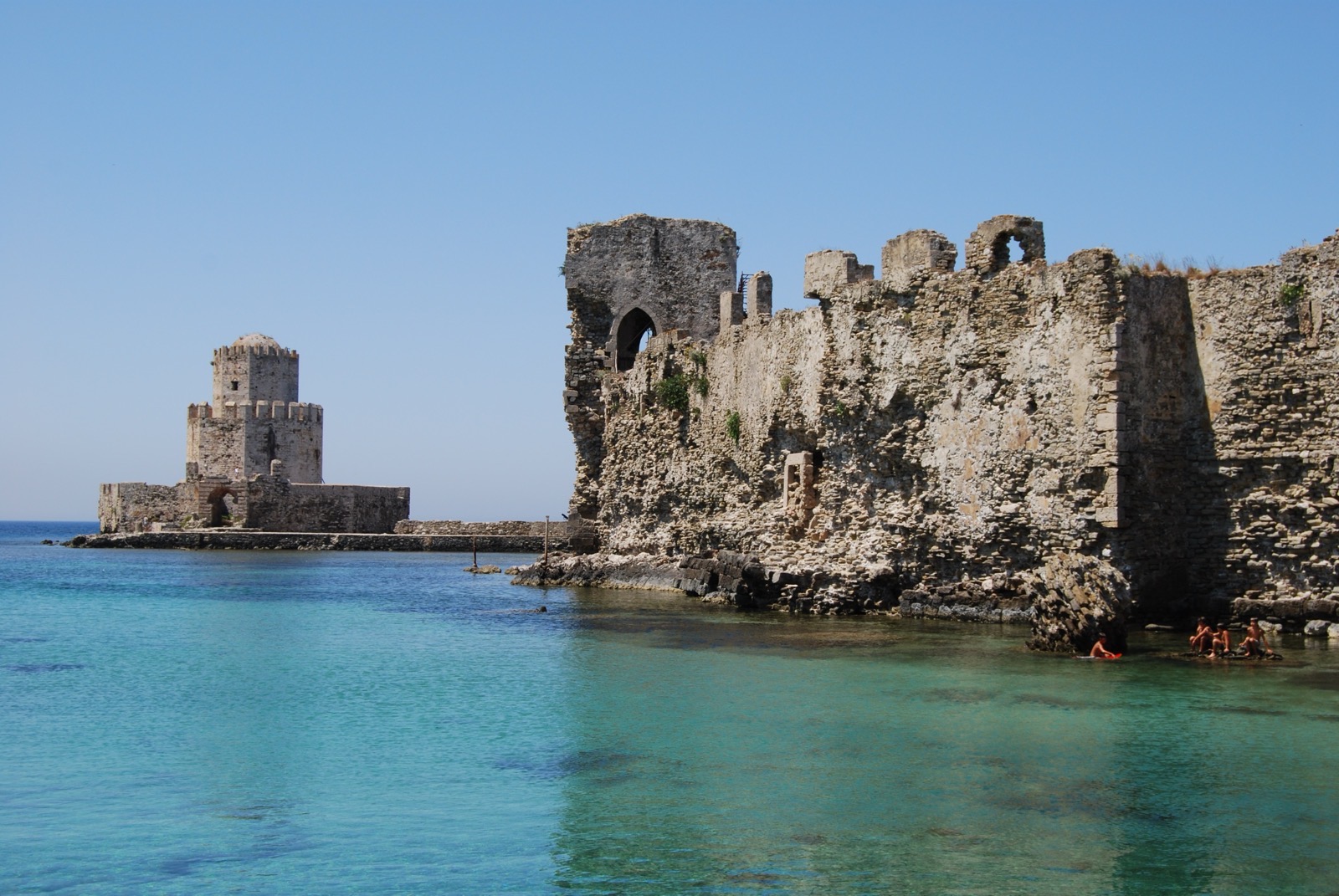 Het Venetiaanse kasteel van Methoni met de Burtzi-vesting, filmlocatie van The Odyssey