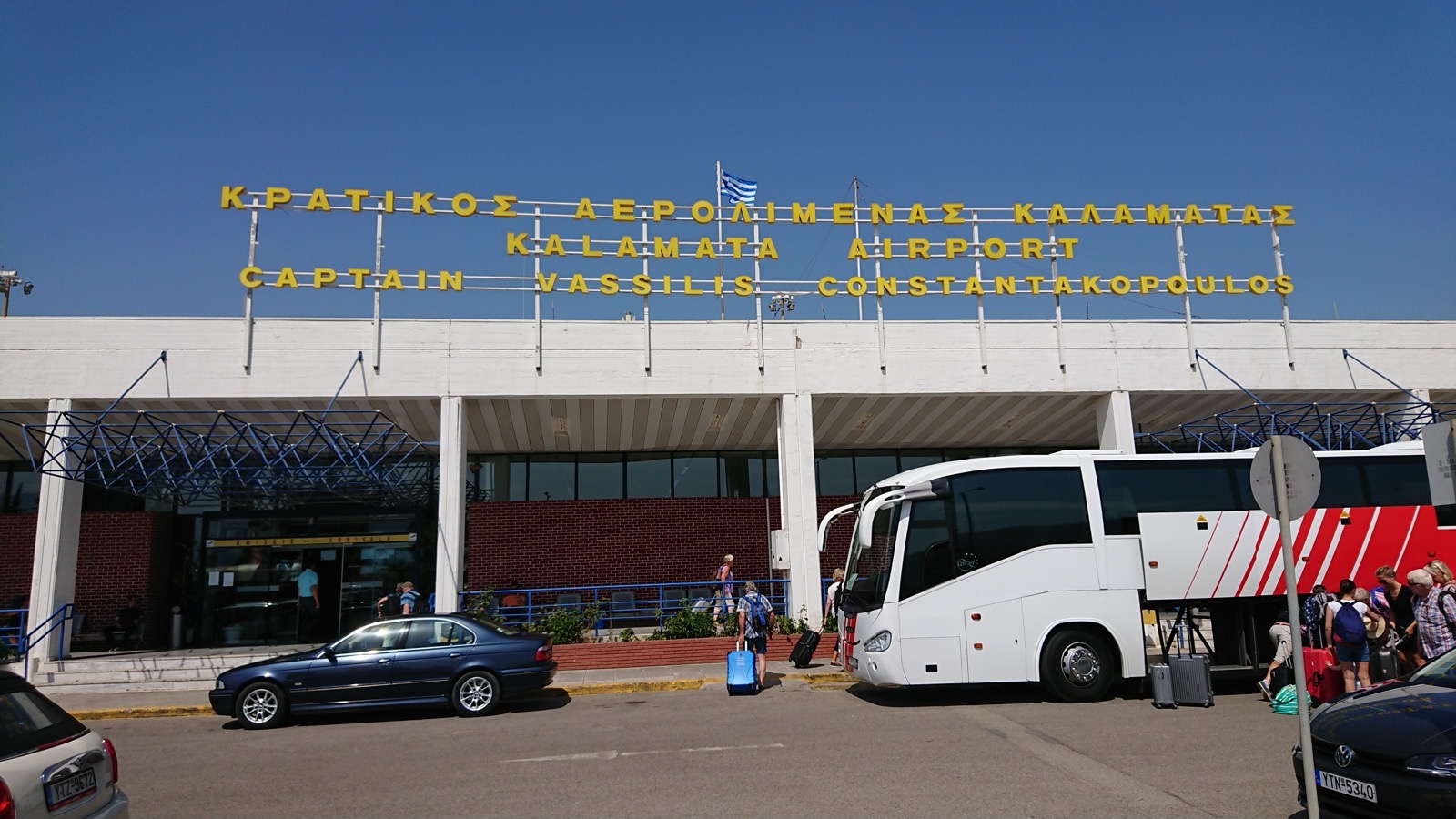 Vliegen naar Athene en de bus naar Kalamata