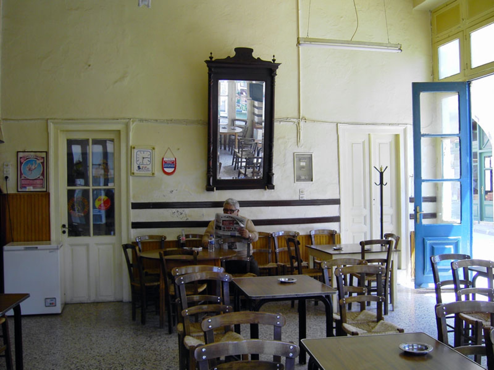Village Cafe Mesopotamos: echt lokaal dorpscafe