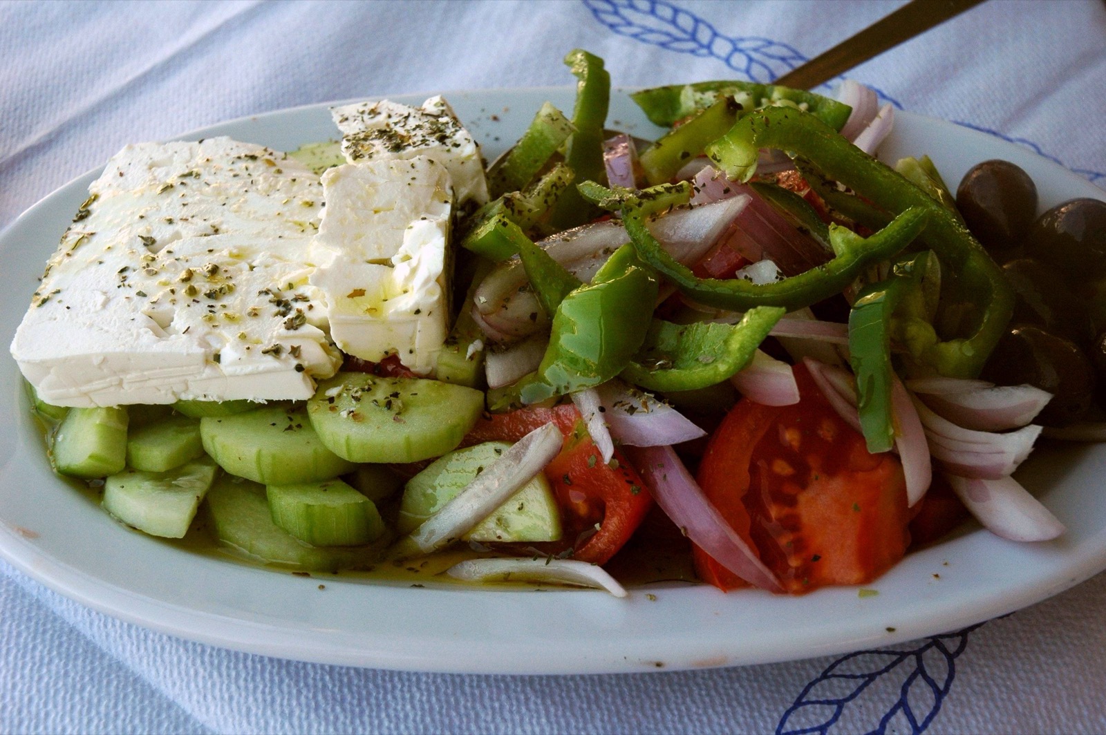 Me Nou in Messini: Griekse keuken met veganistische opties